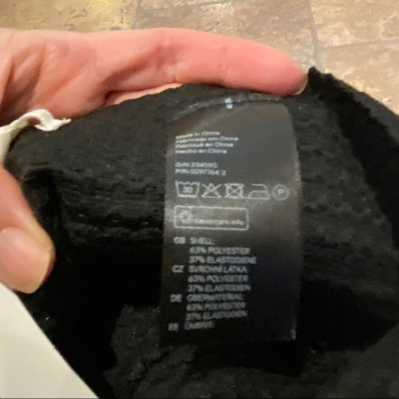 NWT~H&M Black Skater Skirt Size Small - Picture 6 of 7